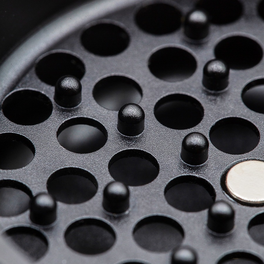Close-up of the G Pen Grinder's micro-rounded teeth
